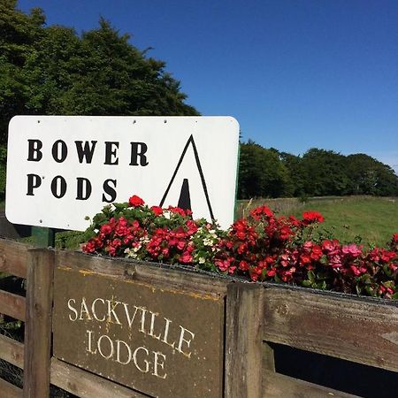 Bower Pods Hotel Bowermadden Bagian luar foto