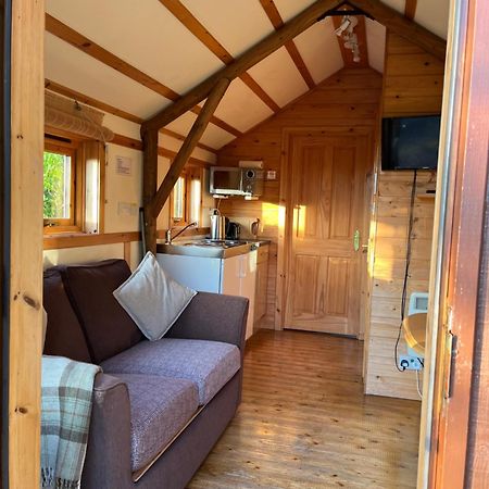 Bower Pods Hotel Bowermadden Bagian luar foto
