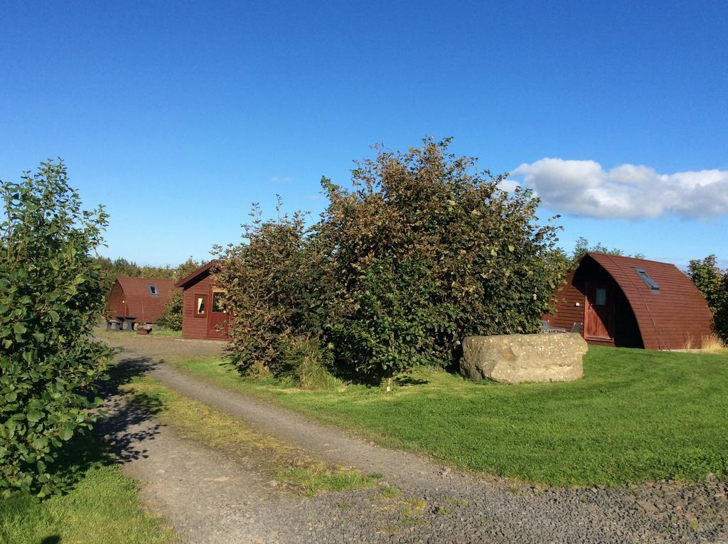 Bower Pods Hotel Bowermadden Bagian luar foto
