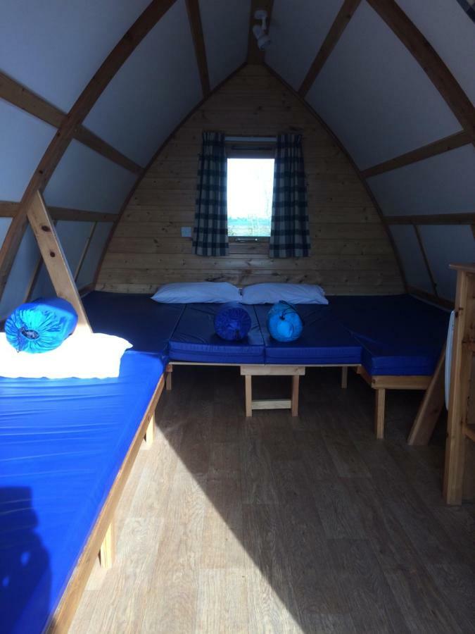 Bower Pods Hotel Bowermadden Bagian luar foto